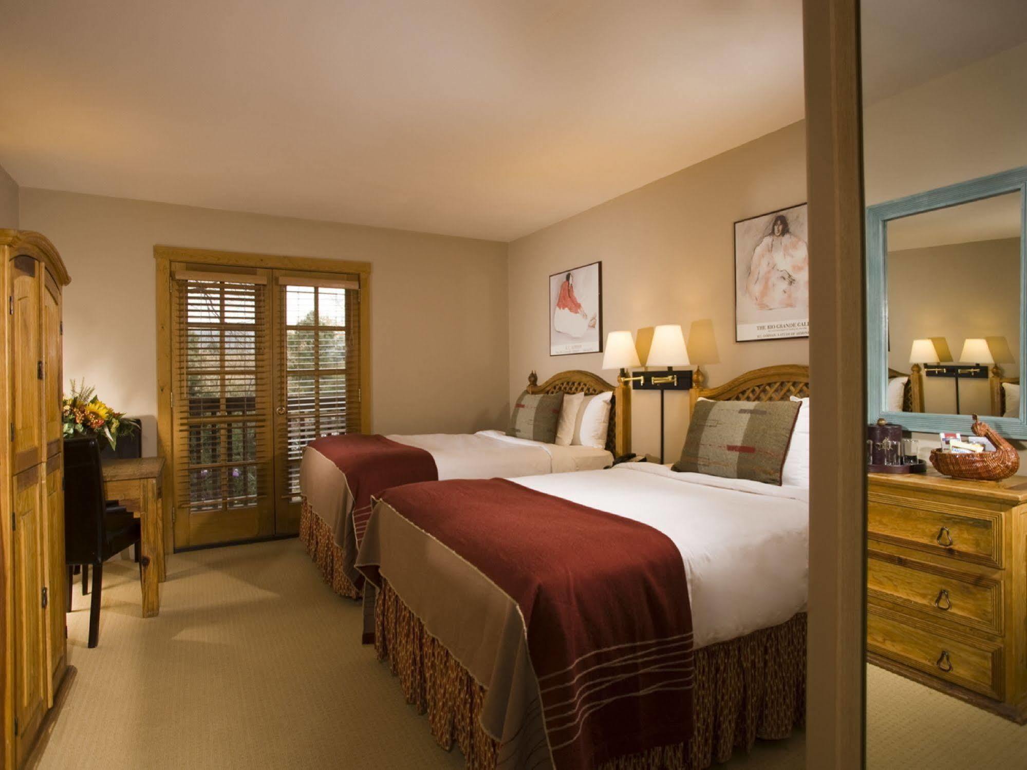 Hotel Santa Fe Room photo